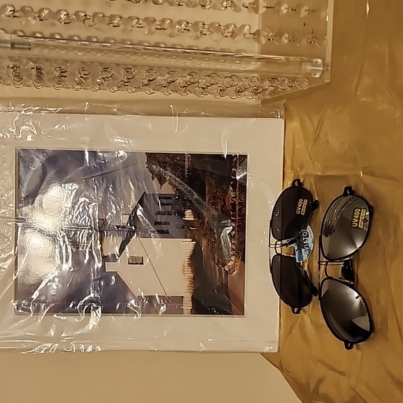 BUNDLE OF 2 SUNGLASSES - Picture 1 of 3